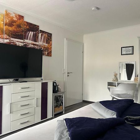 Privat Cozy Room In Mudau Bagian luar foto