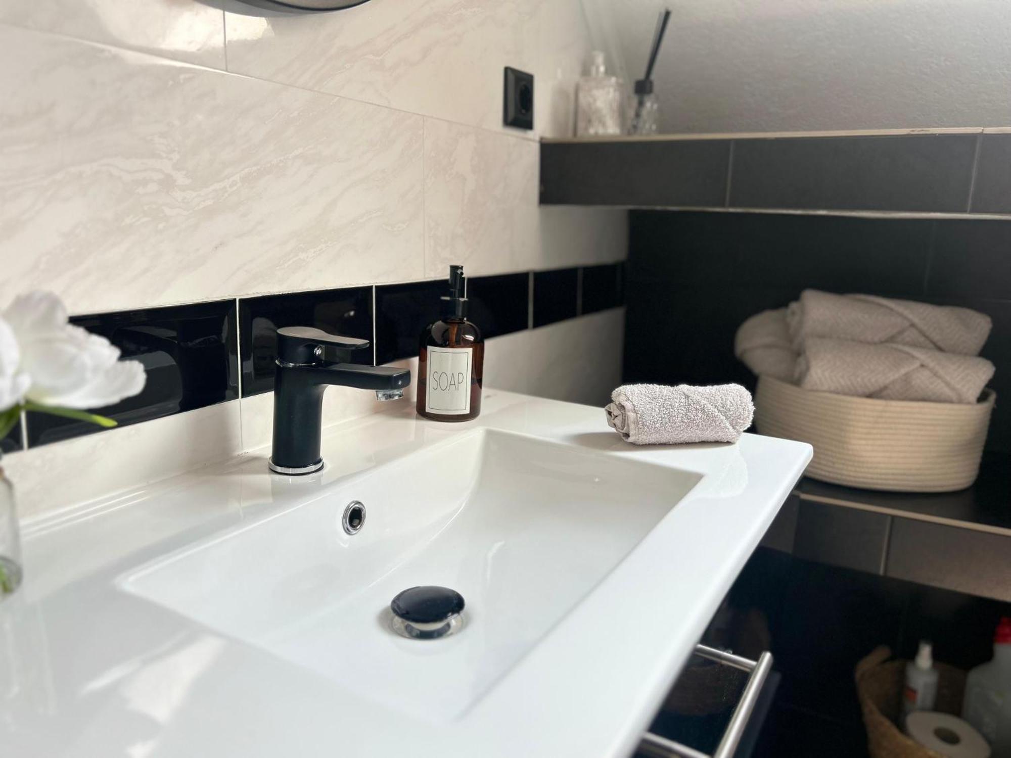 Privat Cozy Room In Mudau Bagian luar foto
